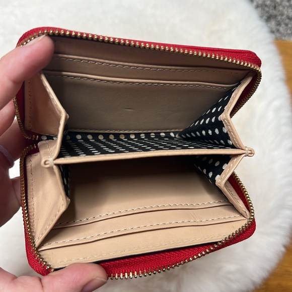 ♠️ Kate Spade Red Patent Leather Zip Wallet - Picture 8 of 11